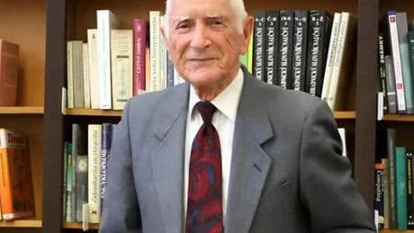 Los siete secretos de longevidad del doctor de 101 años John Scharffenberg: así se ha convertido en centenario