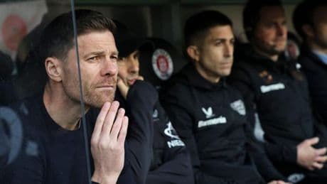 Fußball-Bundesliga: Alonso weicht Zukunftsfrage bei Leverkusen weiter aus