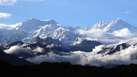 "Un problème de santé pendant l'ascension": une alpiniste française est morte sur les pentes de l'Himalaya