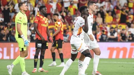 Galatasaray son deplasmanı 2 golle galibiyetle bitirdi