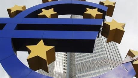 Avec la baisse des taux, les ménages veulent emprunter à nouveau et pourtant les banques veulent moins leur prêter