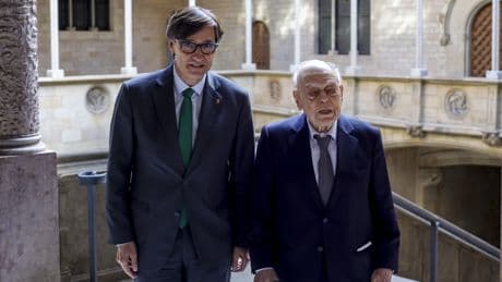 Quien roba a un patriota tiene cien años de perdón