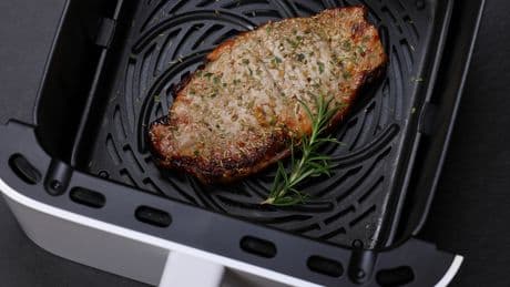 Heißluftfritteuse statt Grill: Steak zart und saftig in Minuten