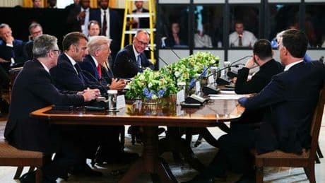 Vertice Ucraina, scontro fra Trump e i leader Ue sul cessate il fuoco: cosa è successo
