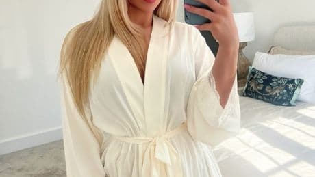 Madelene Wright sends fans wild in lacy robe as they call glamorous football star ‘prettiest girl’