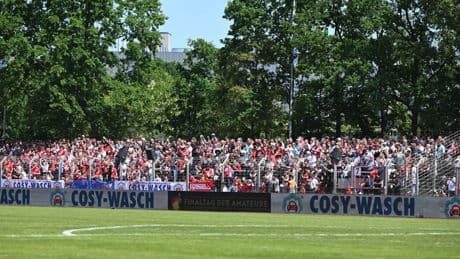 Berliner Landespokal: Nach Pokalfinale: Kritik am Rasen im Mommsenstadion