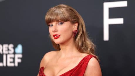 Taylor Swift’s Engagement Ring May Be 13 Carats, Expert Says—And Is Worth An Estimated $650,000