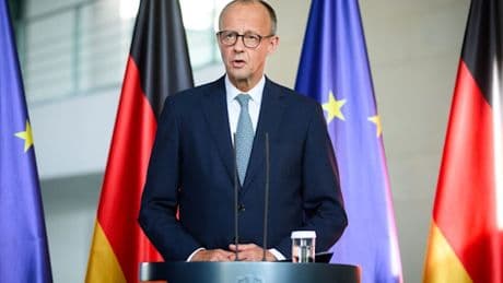Bundesregierung startet Luftbrücke nach Gaza – Mehrheit der Deutschen für härteren Israel-Kurs