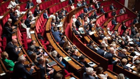 ZFE : le casse-tête des députés macronistes pour tenir la promesse présidentielle sur l’écologie