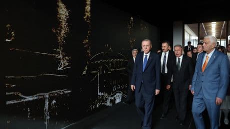 Cumhurbaşkanı Erdoğan, "Canım İstanbul" sergisini gezdi