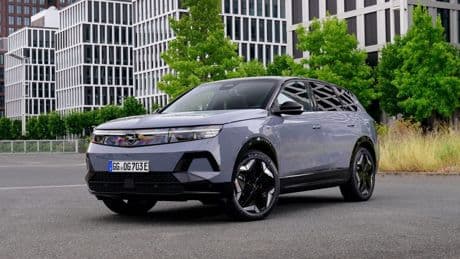 Opel Grandland: Großes SUV bekommt Allradantrieb und größeren Akku