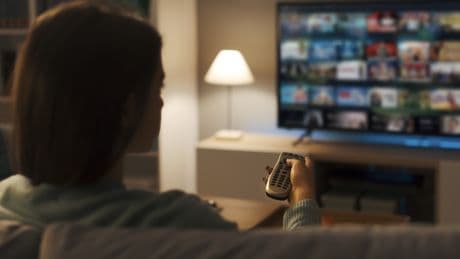 Fernseher defekt wegen falscher Sparmaßnahme: Ein Fehler kann OLED-TVs schädigen