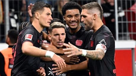 Bundesliga: Leverkusen schlägt Frankfurt in doppelter Unterzahl