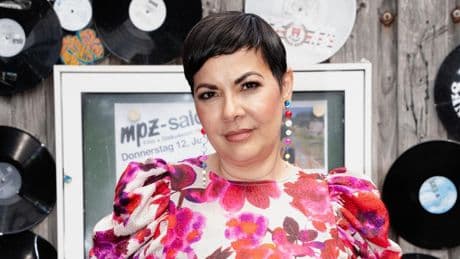 Interview: Lady Bitch Ray: "Andere kriegen in der Zeit Kinder, ich kriege Brustkrebs"