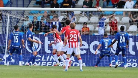 La Ponferradina no perdona ante un joven Bilbao Athletic
