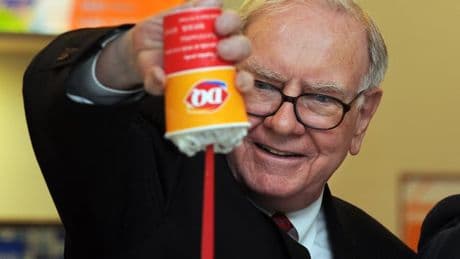 Une mise multipliée par 5,5 millions, la même maison depuis 1958, recalé de Harvard... L'extraordinaire vie du milliardaire Warren Buffett