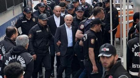 İBB'de yolsuzluk soruşturmasında 4 kişi tutuklanma talebiyle hakimliğe sevk edildi