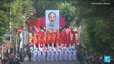 Vietnam: Military parade marks 50th anniversary of the fall of Saigon