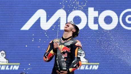 José Antonio Rueda aprovecha el caos para ganar en Le Mans