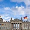 "Schäbig" oder fair?: Bundestag beschließt automatische Diäten-Anpassung