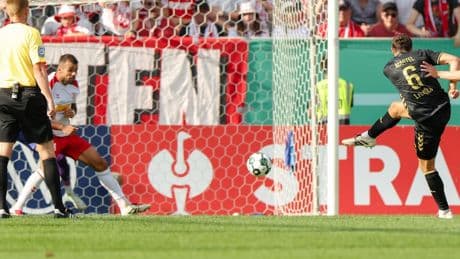 1. Runde im DFB-Pokal: Köln und der HSV danken ihren Nachspielzeitrettern