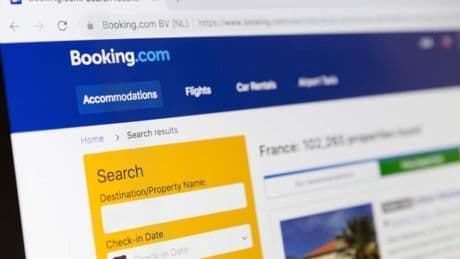 La industria hotelera europea, contra Booking