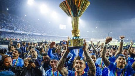 Napoli vince e Roma resta a guardare: i successi di De Laurentiis dalla scelta di Conte al mercato
