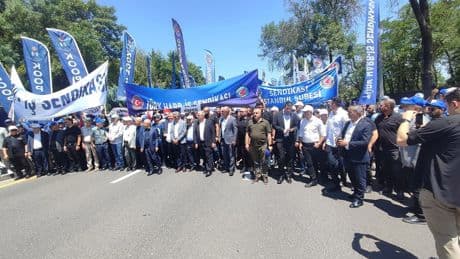 TÜRK-İŞ'ten sendikalarla Maliye Bakanlığı'na yürüyüş
