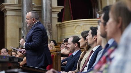 Alejandro Fernández manda a Vox &quot;a cascarla&quot; por recriminarle que no apoyara una moción sobre &quot;vestimenta islámica&quot;