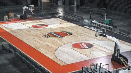 El Roig Arena ya luce su parquet: la nueva casa del Valencia Basket cobra vida