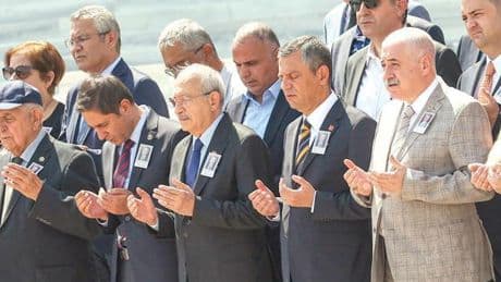 Somuncu’ya veda... Kılıçdaroğlu’yla birlikte uğurladılar