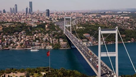 Köprü, otoyol ve toplu ulaşım 5 gün ücretsiz oldu