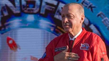Cumhurbaşkanı Erdoğan'dan KKTC'de başörtüsü mesajı: Karşınızda bizi bulursunuz