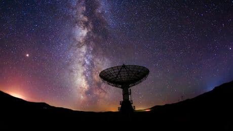 Ce mystérieux signal radio qui a enflammé les astronomes provenait d’un satellite «zombie»