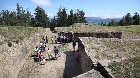 Las rutas arqueológicas revelan nuevos hallazgos en el poblado romano de Forua