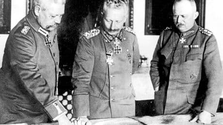 Erster Weltkrieg | Hindenburg und Ludendorff: Zwei Mann in Zivil