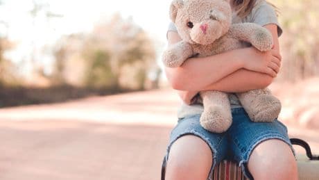 Violences faites aux enfants : des associations et numéros verts pour faire reculer les mauvais traitements