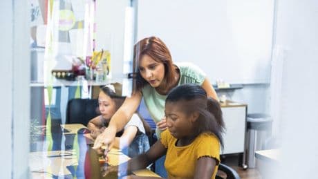 IA et éducation : « Élèves et professeurs vont entraîner gratuitement des Intelligences artificielles »