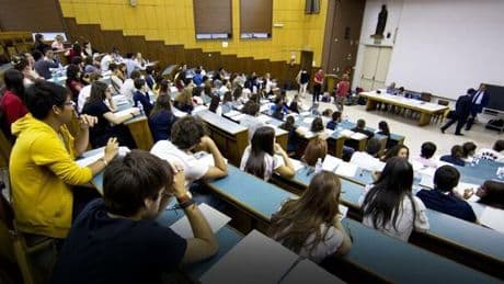 Test per Medicina, le nuove regole: la selezione dopo i primi sei mesi