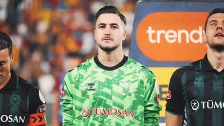 Uğurcan Çakır'ın ayrılığının ardından... Trabzonspor'dan kaleci için resmi temas!