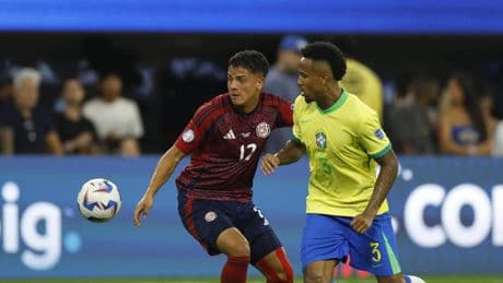 La negociación Valencia-Saprissa por Warren Madrigal sigue abierta