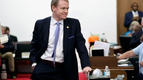 Some North Carolina Democratic lawmakers break from party to pass Republican priorities