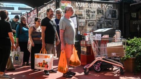 Genova per Gaza, 5 tonnellate raccolte nelle prime 24 ore da Music for Peace e Calp. Punti di raccolta in città da ponente a levante | Video | Foto