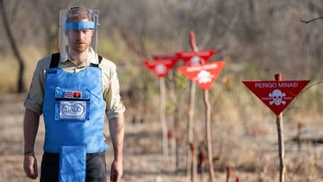 Il principe Harry come Diana, tra i campi minati dell’Angola