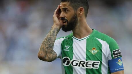 Alarma en el beticismo: Isco está "muy dolorido"