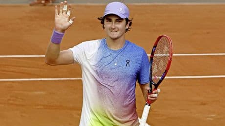 Wie is João Fonseca (18), de nieuwe superster van het tennis? ’Hij slaat iemand volledig achter het behang’