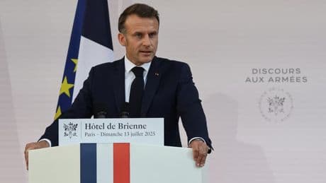 Un "effort nouveau et historique": Emmanuel Macron "refuse" que le budget de la Défense soit financé par "l’endettement"