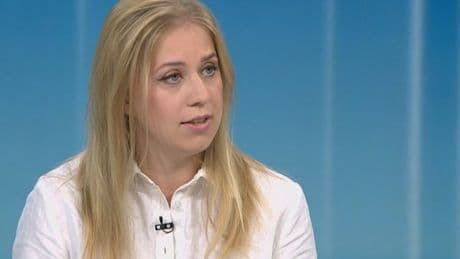 Journalistin Beatrice Achterberg kritisiert Dunja Hayali