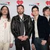 Kings of Leon-zanger verbrijzelt hiel, band moet Europese tour afzeggen