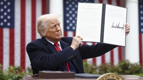 Historia de un volantazo: Trump prometió no dar marcha atrás con los aranceles, pero acabó cediendo a la presión